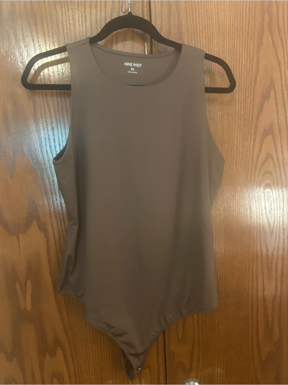 Nine West Brown Crew Neck Sleeveless Bodysuit